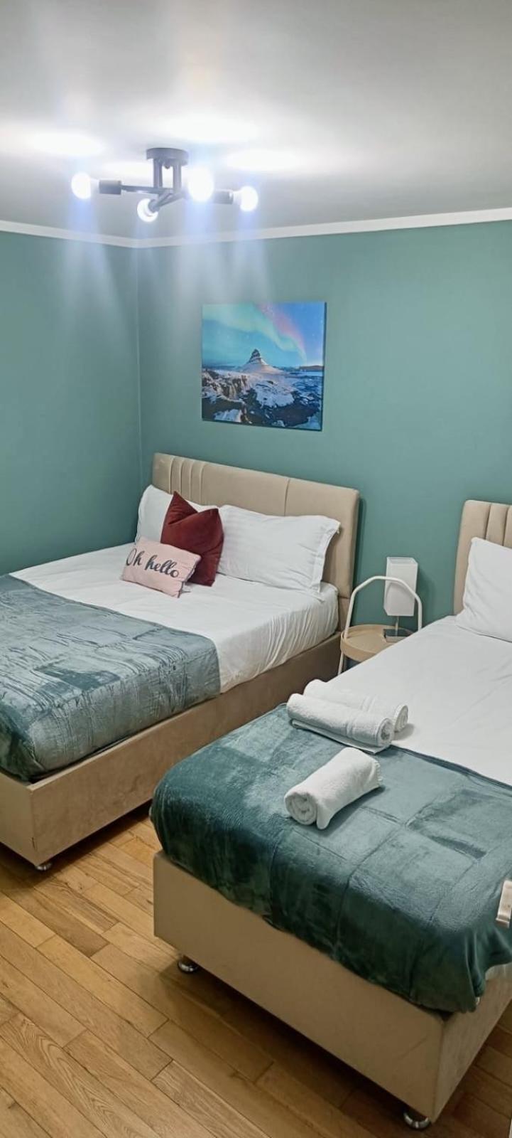 Deluxe Apartment - 1 Min Away From Camden Market And Station Лондон Екстериор снимка